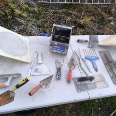 Plastering and building tools