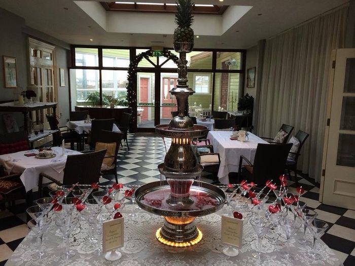 Champagne Fountain