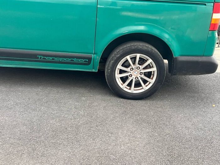 16 BMW allots and tyres