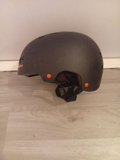 Quality MANGOOSE Helmet M-Size