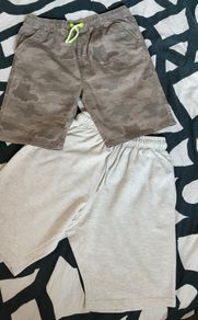 2 pairs of shorts age 13-14