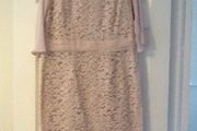 Stunning Jacques Vert dusty pink lace dress