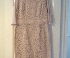 Stunning Jacques Vert dusty pink lace dress