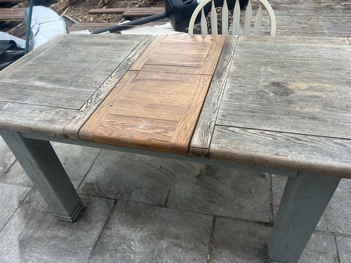 Free table