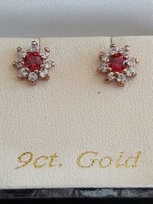 ladies 9ct gold earrings
