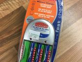 Fameart Ni-CD and Ni-MH Battery Charger inc 4 Batteries