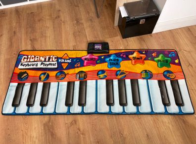 Floor piano
