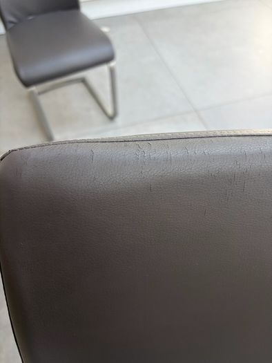 dining room chairs x 4