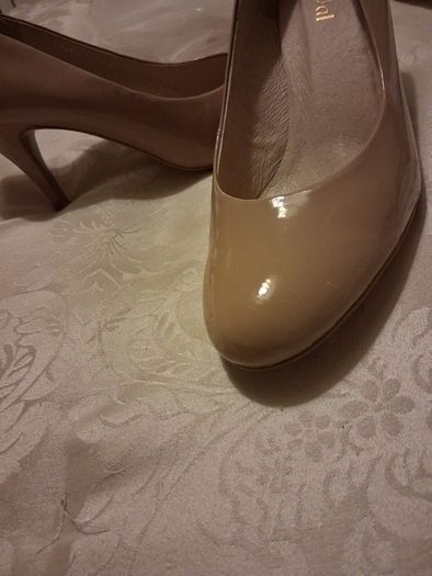Van Dal Shoes