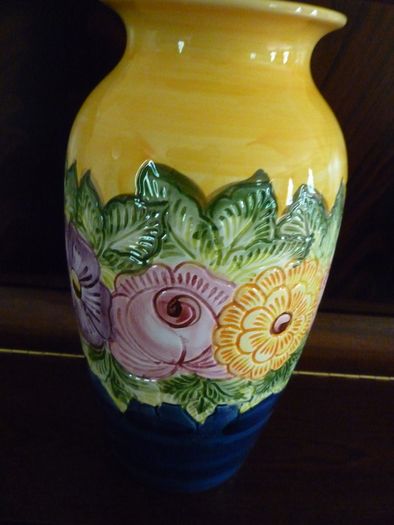 Ornamental Tall Decorative oriental Vase Immaculate