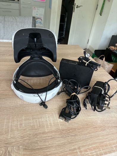 PlayStation VR PSVR Headset Bundle plus Processor Unit & Cables.