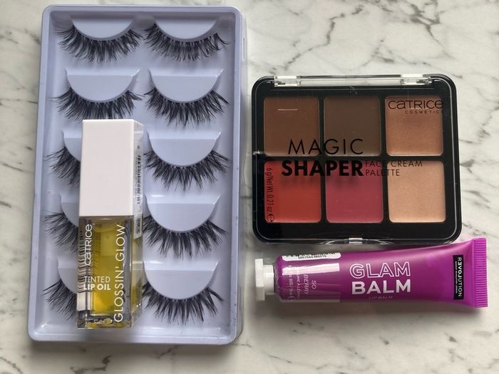 Makeup bundle