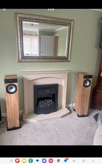 Award winning Fyne Audio F302i floorstanding loudspeakers stunning Oak with magnetic Grille 120W