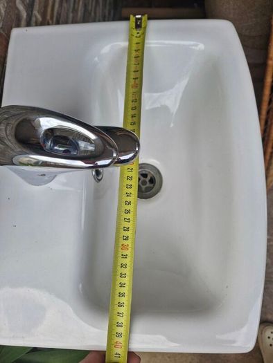 bathroom vanity unit and sink