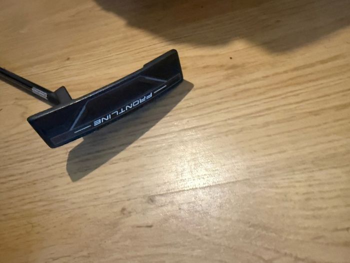 Cleveland frontline  putter