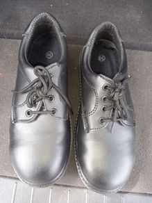 steel toe shoe