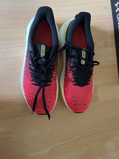Running shoes Under Armour Hovr Infinite Elite