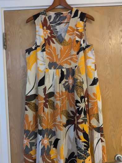 Small Bundle - Dresses X 4 & 1 Skirt.  S.14. 1New.