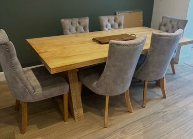 Dining table & Chairs