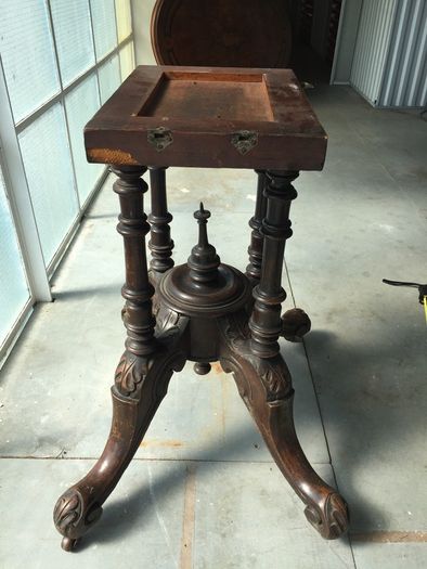 Antique oval table. Top is removable. 48"/122cm x 34"/87cm