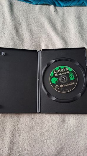 Luigi's Mansion - Gamecube Game