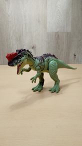 Jurassic World: Dominion Yangchuanosaurus dinosaur figure
