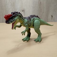 Jurassic World: Dominion Yangchuanosaurus dinosaur figure