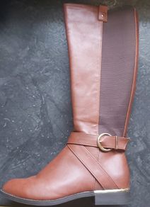 Ladies boots