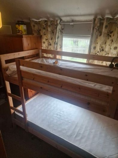 Bunk beb with mattresses