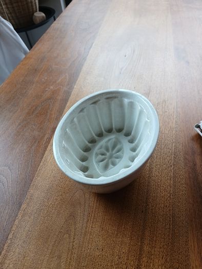 Ironstone jelly mold by T.G. & F. Booth