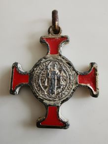 Italy cross