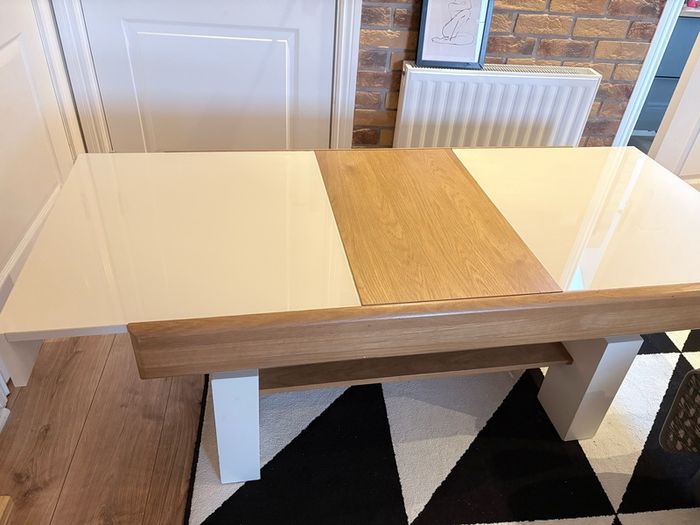 Extendable Coffee Table