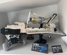 LEGO 10283 NASA Space Shuttle Discovery