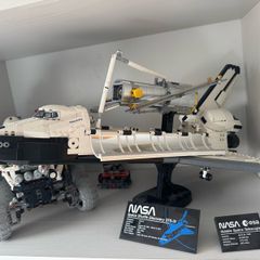 LEGO 10283 NASA Space Shuttle Discovery