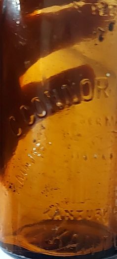 O Connor's kanturk 1/2 pint vintage bottle,,bottle seems to have a defect,around bottom of bottle, holds water no leeks,see pictures,sold as is ,lovely display advertising bottle, collectors items, buyer collects or pays postage thank you,