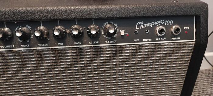 Fender Champion 100 amp
