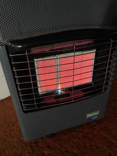 Superser gas heater with gas cylinder