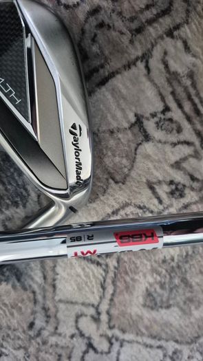 Taylormade Stealth Irons + Stealth DHY Hybrid (7 clubs)