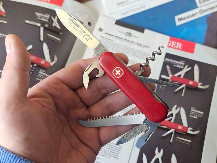 Vintage Wenger Backpacker Discontinued 85mm Swiss Army Knife Collectable