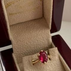 Ruby gold ring