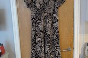 Dunnes Stores Printed Dress.  S.16.  B.N.W.T.