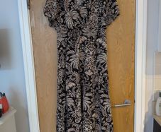 Dunnes Stores Printed Dress.  S.16.  B.N.W.T.