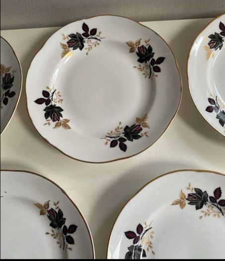 Set of five Royal Tara plates