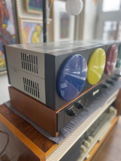 Vecher Analog Light Organ: 1980s Audio Visualizer. Retro Game Room & Hi-Fi Decor