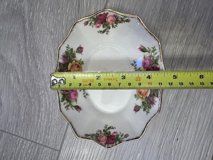 Royal Albert Old Country Roses Oval Sweet Dish