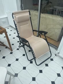 Dunnes Stores anti-gravity chair