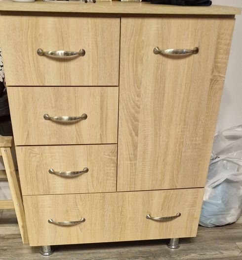 Chest of drawers