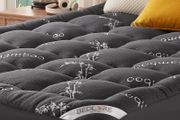 Mattress Topper Double Bed, Soft Quilted Pad for Back Pain Relief, Thick Mattress Topper with Deep Elasticated Pocket (Grey)