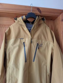 Revolution race waterproof jacket