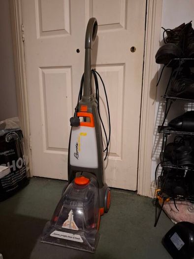 carpet cleaner